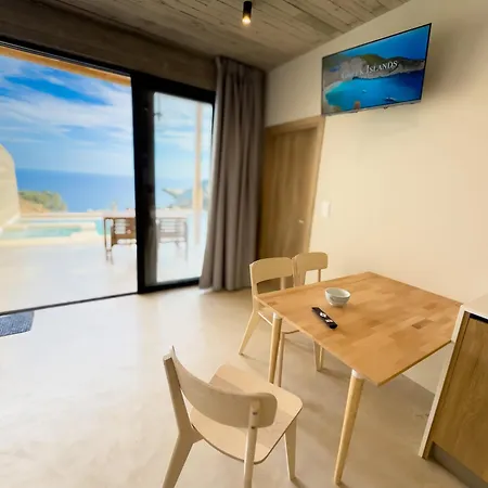 Sea View With Private Swimming Pool וילה *