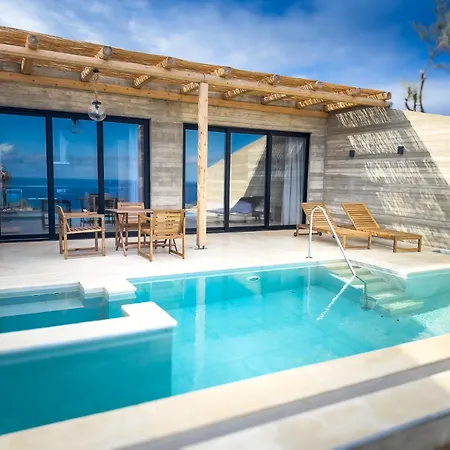 Sea View With Private Swimming Pool הרקליון