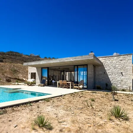 Sea View With Private Swimming Pool וילה *